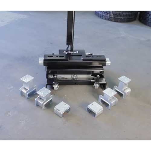 Cric de levage dextr&eacute;mit&eacute; par pare-chocs, Capacit&eacute; de 12 tonne(s), 8" - 15-3/4" h Rideout Tool & Machine Inc.