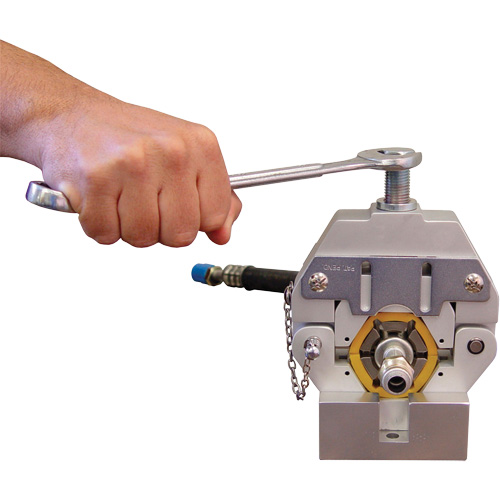 Sertisseuse pour tuyau de climatiseur Rideout Tool & Machine Inc.