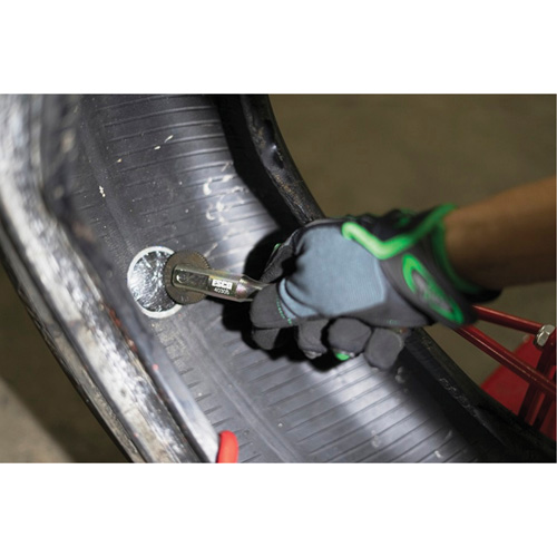 Outil robuste de roulage pour r&eacute;paration de pneus avec roulette &agrave; patch en acier Rideout Tool & Machine Inc.