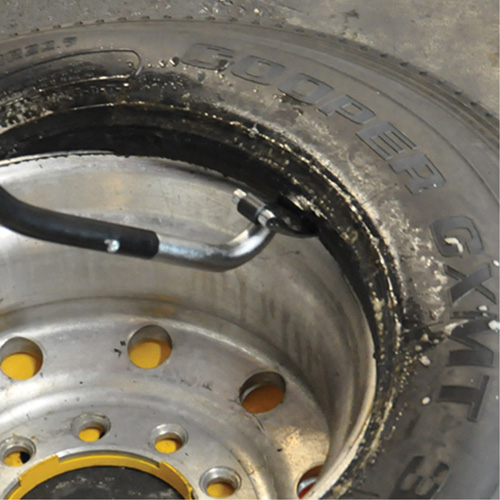 Outil de montage de pneus de camions ESC200M Rideout Tool & Machine Inc.