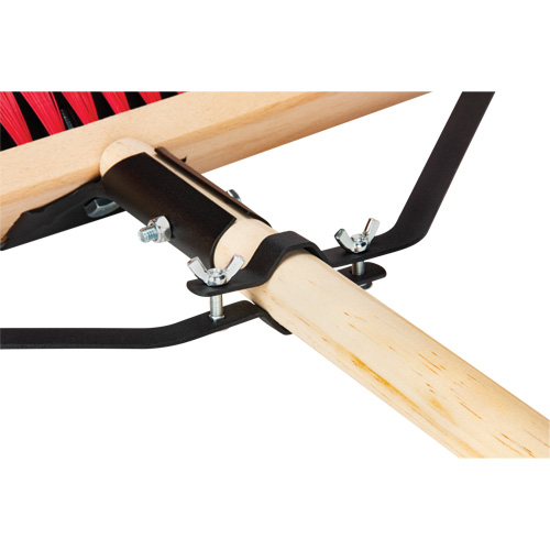 Balai-brosse &agrave; manche renforc&eacute;, 18", Moyen, Soies PVC Rideout Tool & Machine Inc.