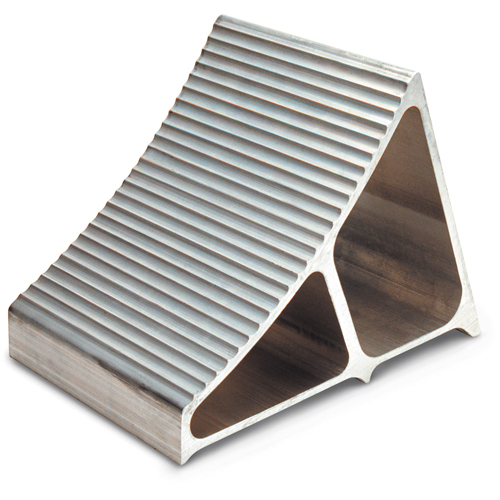 Cales-roue en aluminium, 7" la x 11-1/2" p x 8" h Rideout Tool & Machine Inc.
