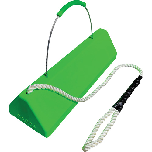 Cale de roue pour avion Checkers Safety SafeRay avec poign&eacute;e &agrave; c&acirc;ble avec cordage en boucle, Ur&eacute;thane, Vert fluorescent, 24" la x 8" p x 6" h Rideout Tool & Machine Inc.