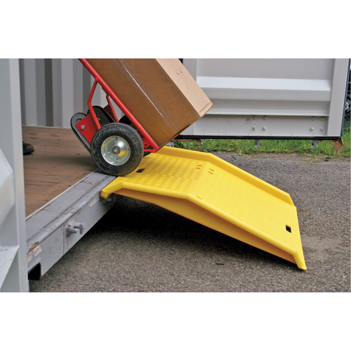 Portable Poly Shipping Container Ramp, 750 lbs. Capacity, 35" W x 36" L Rideout Tool & Machine Inc.