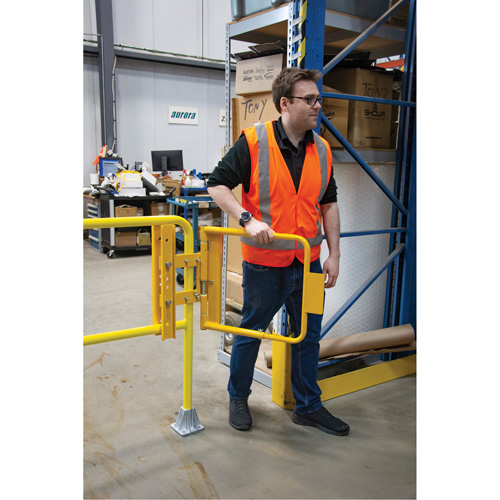 Barri&egrave;re &agrave; bascule de s&eacute;curit&eacute;, 21" h x 16" - 26" la Rideout Tool & Machine Inc.