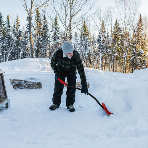 Yukon Snow Shovel, Polypropylene Blade, 18" Wide, Ergonomic D-Grip Handle Rideout Tool & Machine Inc.