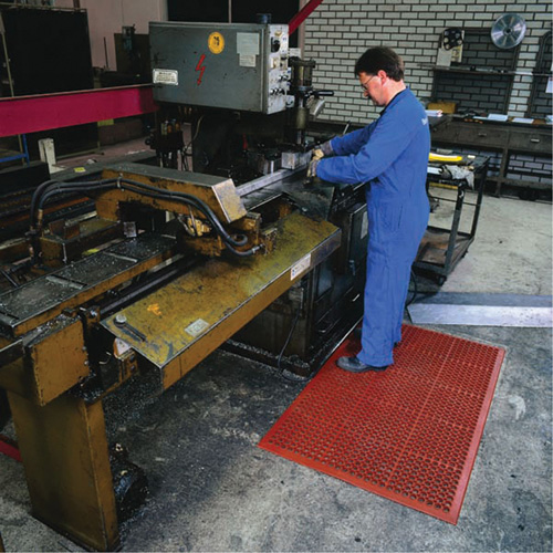 Competitor Series Mats, Slotted, 3' x 5' x 7/8", Orange, Natural Rubber Rideout Tool & Machine Inc.