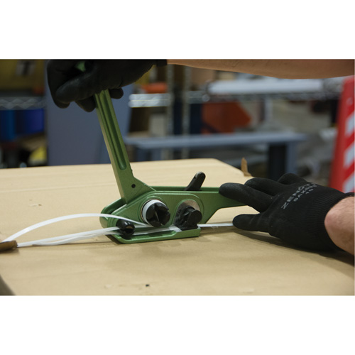Tendeur pour feuillards en polypropyl&egrave;ne & polyester Rideout Tool & Machine Inc.