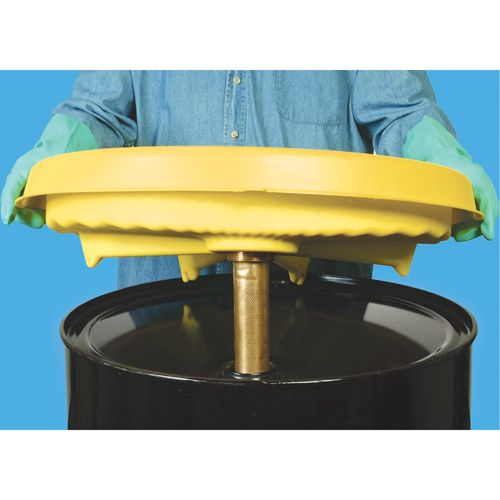 Entonnoirs de s&eacute;curit&eacute; Poly-Drum Funnel universel Rideout Tool & Machine Inc.