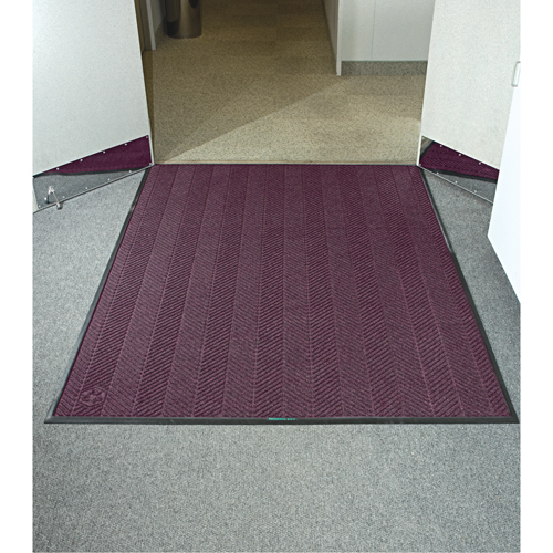 Waterhog&reg; Eco Elite Matting, Wiper/Scraper, 4' x 6' x 3/8", Maroon Rideout Tool & Machine Inc.