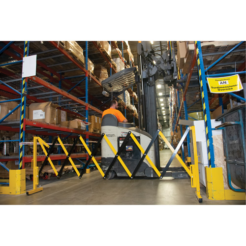 Expandable Barrier, 37" H x 11' L, Black/Yellow Rideout Tool & Machine Inc.