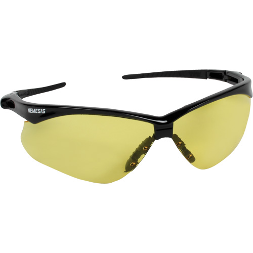 Lunettes de s&eacute;curit&eacute; Nemesis de Kleenguard, Lentille Ambr&eacute;e, ANSI Z87+/R&eacute;pond ou surpasse la norme CSA Z94.3 Rideout Tool & Machine Inc.