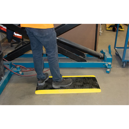 Anti-Fatigue Matting, Diamond, 1-2/3' x 3-1/4' x 3/4", Black/Yellow, Polyurethane Rideout Tool & Machine Inc.