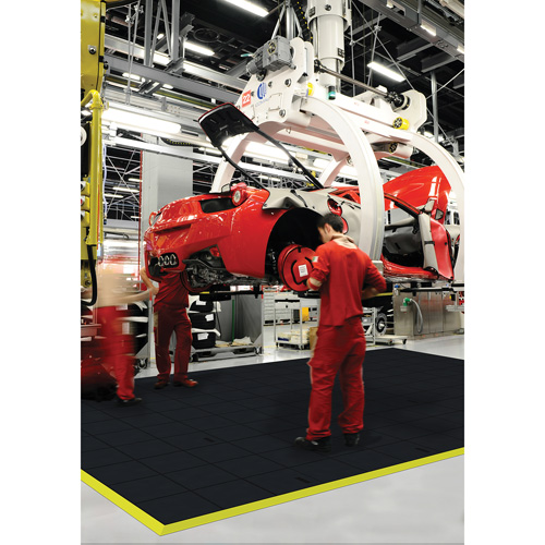 Tapis antifatigue &agrave; imbrication Cushion-Ease, Rugueux, 3' x 3' x 3/4", Noir, Caoutchouc naturel Rideout Tool & Machine Inc.