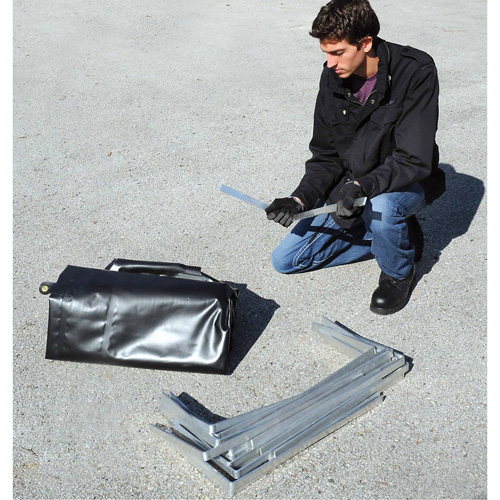 Conteneur flexible pour r&eacute;servoir de carburant sans drain Ultra-550 Containment Sump, 102" lo x 72" la, 650 gal. US Capacit&eacute; Rideout Tool & Machine Inc.