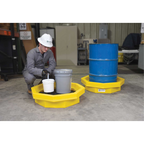 Ultra-Drum Tray&reg; with Grating, 32" L x 32" W x 8.1" H, 21.1 US gal. Spill Capacity Rideout Tool & Machine Inc.