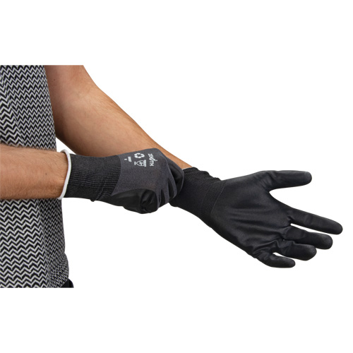 Gants &eacute;cologiques enduits et perm&eacute;ables &agrave; l'air, 10, R&ecirc;vetement Mousse de nitrile, Calibre 21, Enveloppe en Nylon/rPET Rideout Tool & Machine Inc.