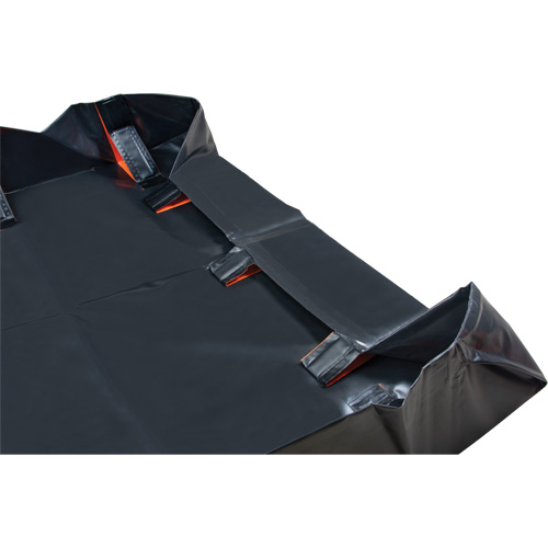 IBX Wall Pop-Up Berm, 4488 US gal. Capacity, 12' W x 50' L x 12" H, Snap-Up Bracket Rideout Tool & Machine Inc.