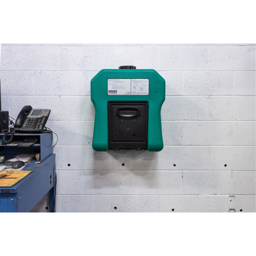 Poste de douche oculaire portable autonome, Aliment&eacute; par gravit&eacute;, Capacit&eacute; 16 gal., Conformit&eacute; ANSI Z358.1 Rideout Tool & Machine Inc.