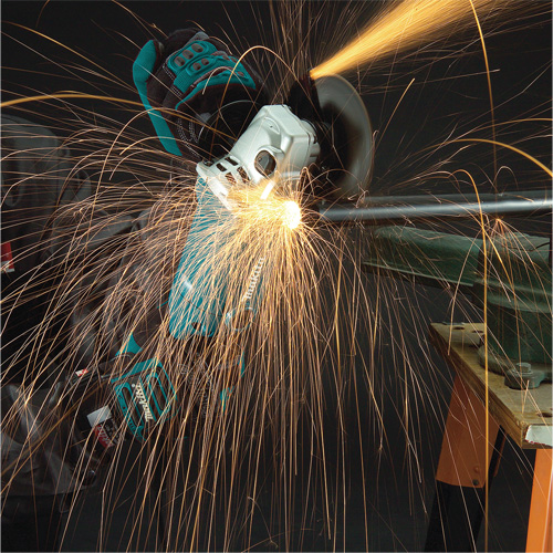 Meuleuse angulaire avec interrupteur c.a./c.c., 5", 10,5 A, 11000 Tr/min Rideout Tool & Machine Inc.