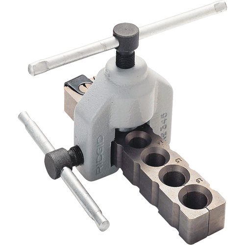 Outils &agrave; &eacute;vaser manuel no 345 a/coupe-tube no 150 et mallette de transport Rideout Tool & Machine Inc.