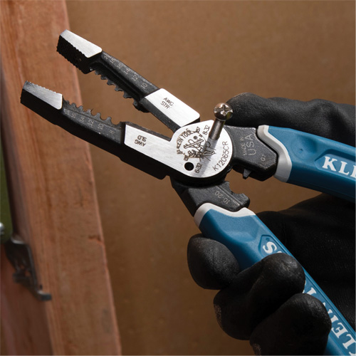 Outil polyvalent Klein-Kurve pour d&eacute;nuder, couper et sertir les fils, 8-1/4" lo, 8 - 20 AWG Rideout Tool & Machine Inc.