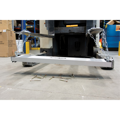 Balais de cour magn&eacute;tique, 36" la Rideout Tool & Machine Inc.