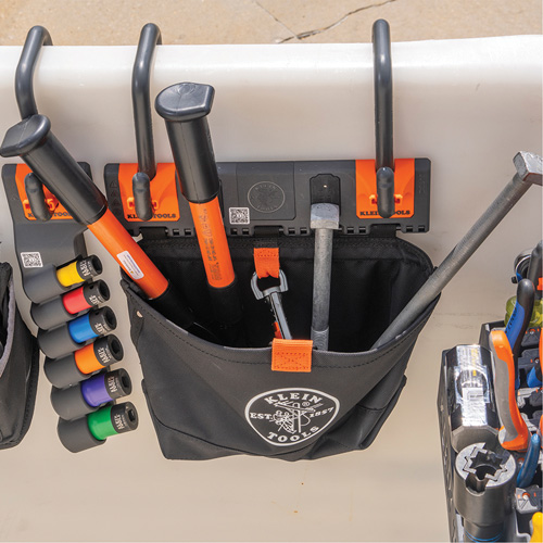 Module de poche pour quincaillerie avec crochet en S Bucket Work Centre, Nylon, 1 pochettes, Noir/Orange Rideout Tool & Machine Inc.
