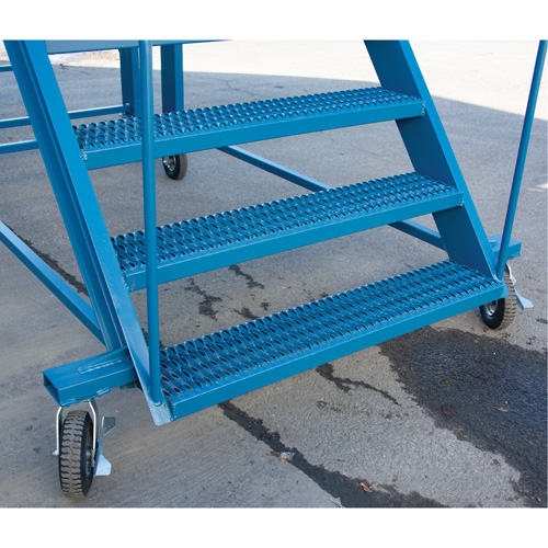 Snow Ladder, Steel, 10 Steps, 99" H, 85-1/2" D, 48" Step, Serrated Rideout Tool & Machine Inc.