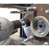 Outil d'installation de goujons de roue Rideout Tool & Machine Inc.