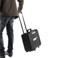 Cric portatif &agrave; 2 &eacute;tapes, 11 tonne(s)/22 tonne(s), Air comprim&eacute;/hydraulique Rideout Tool & Machine Inc.