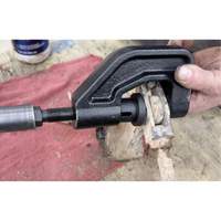 Presse-axe de chape de frein pour camions de classes 6 &agrave; 8 Rideout Tool & Machine Inc.