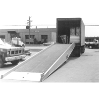 Mobile Yard Ramp, 16000 lbs. Capacity, 72" W x 30' L Rideout Tool & Machine Inc.