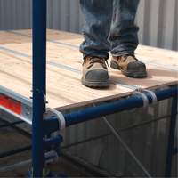 Tour d'&eacute;chafaudage compl&egrave;te avec roulettes, 69-1/2" p x 178" h Rideout Tool & Machine Inc.