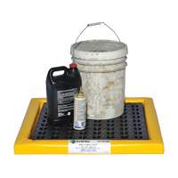 Poly-Spillpad Pads, 24" L x 24" W x 2" H, 2 US gal. Spill Capacity Rideout Tool & Machine Inc.