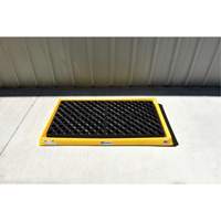 Ultra-Containment Tray&reg;, 54" L x 29.8" W x 3.5" H, 14 US gal. Spill Capacity Rideout Tool & Machine Inc.