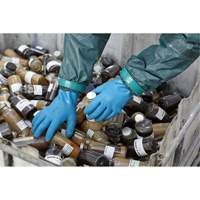 AlphaTec&reg; 04-003 Chemical Resistant Gloves, Size 8, 14" L, Nitrile/PVC, Fleece Inner Lining, Winter Weight Rideout Tool & Machine Inc.