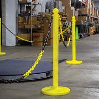 Bicolour Plastic Barrier Chain, Green/White Rideout Tool & Machine Inc.