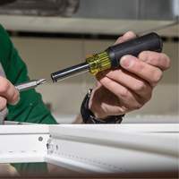 Tournevis/tourne-&eacute;crou 11-en-1, Prise Coussin&eacute;e Rideout Tool & Machine Inc.