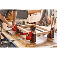 Serre-joints parall&egrave;les K Body REVOlution, 18" (457,2 mm) capacit&eacute;, 3-3/4" (95,25 mm) profondeur Rideout Tool & Machine Inc.