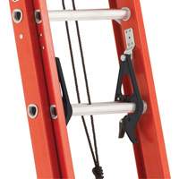Multi-Section Extension Ladder, 300 lbs. Cap., 13' H, Grade 1A VC864 | Rideout Tool & Machine Inc.