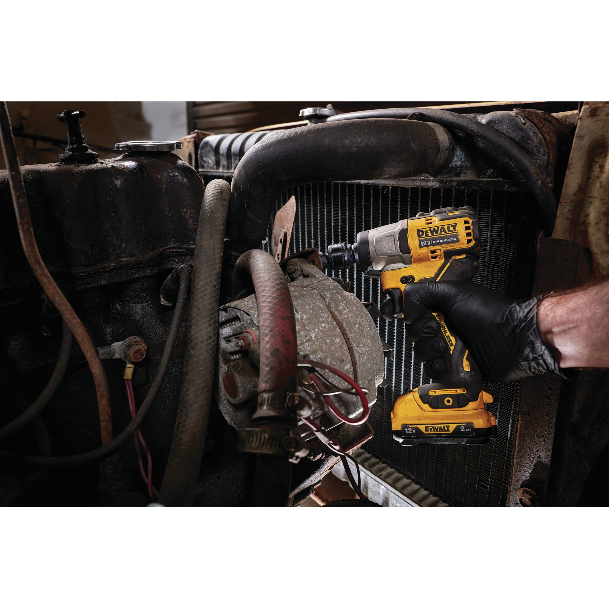 Dewalt Xtreme Brushless Impact Wrench Kit, 12 V, 3/8" Socket Rideout